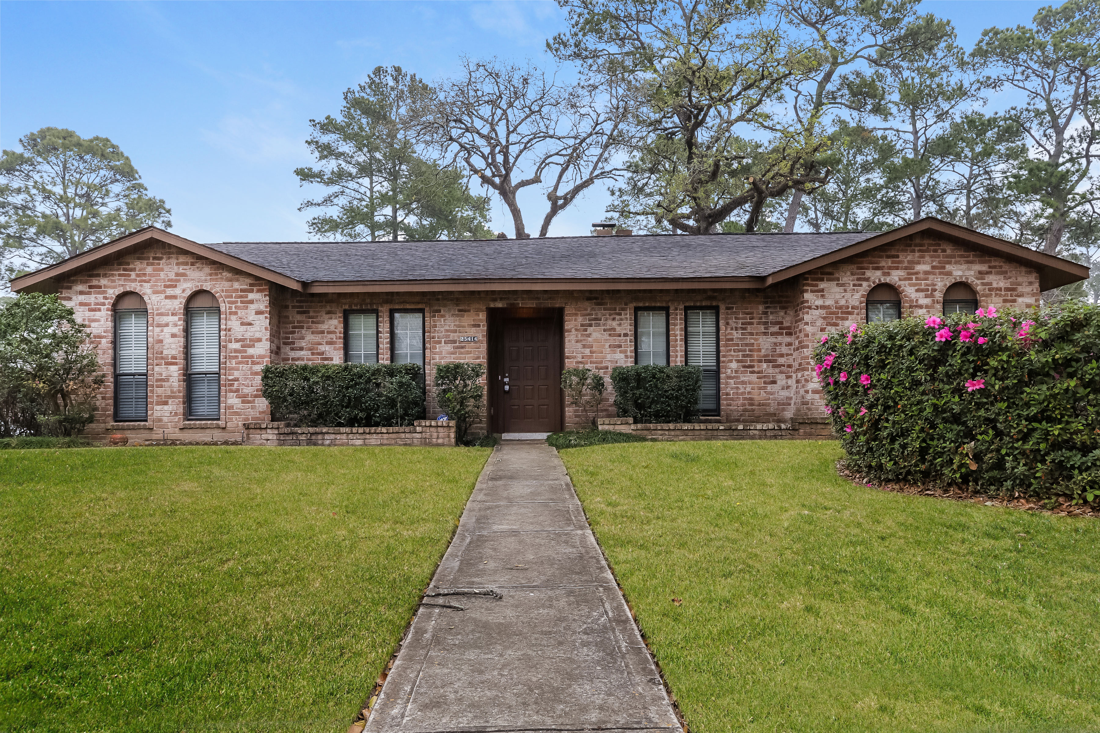 25414 Foxbriar Lane Spring, TX 77373